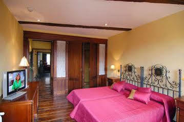 Hostal Santo Grial Santiago de Compostela Exterior foto